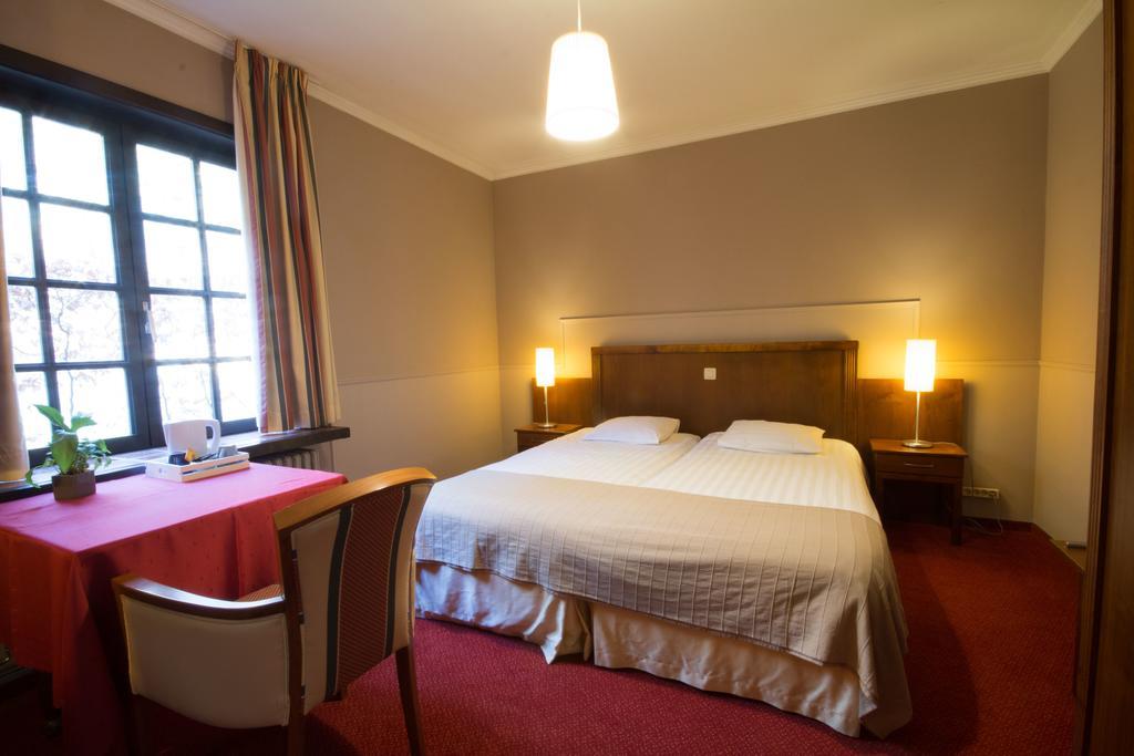 Hotel Keravic Lichtaart Buitenkant foto